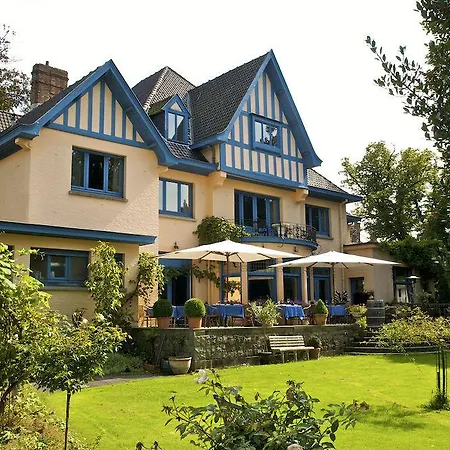 Hotell Pannenhuis 3*
