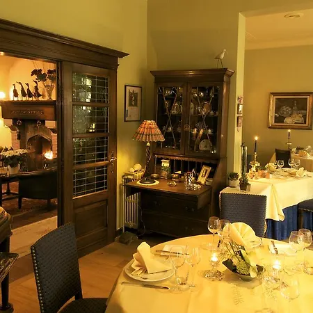 Hotell Pannenhuis 3*